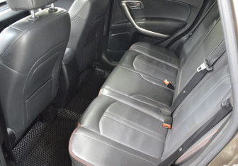 Подержанный автомобиль FAW Besturn X80 2019 года (11 фото)