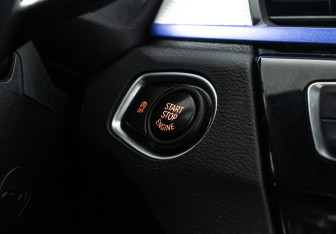 Подержанный автомобиль BMW X1 2018 года (18 фото)