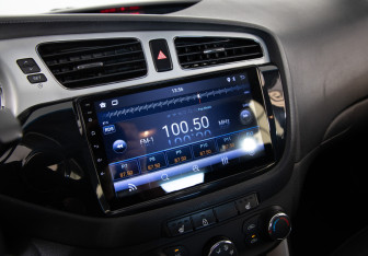 Подержанный автомобиль Kia Ceed Hatchback 2013 года (14 фото)