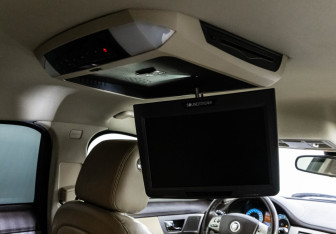 Подержанный автомобиль Jaguar XF Sedan 2011 года (21 фото)