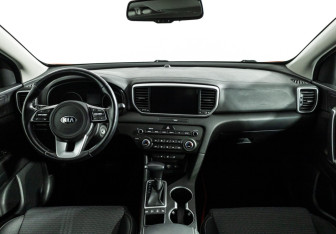 Подержанный автомобиль Kia Sportage 2020 года (13 фото)