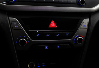 Подержанный автомобиль Hyundai Elantra Sedan 2016 года (13 фото)