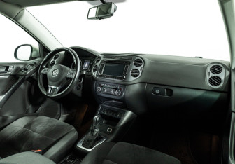 Подержанный автомобиль Volkswagen Tiguan 2013 года (9 фото)