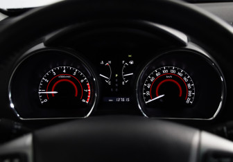 Подержанный автомобиль Toyota Highlander 2011 года (10 фото)