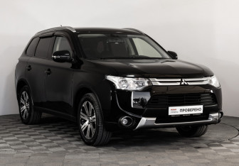 Подержанный автомобиль Mitsubishi Outlander 2014 года (3 фото)