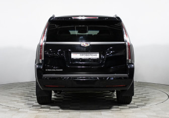 Подержанный автомобиль Cadillac Escalade Suv 2016 года (6 фото)