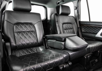 Подержанный автомобиль Toyota Land Cruiser Suv 2017 года (31 фото)