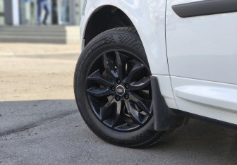 Подержанный автомобиль Land Rover Freelander 2014 года (11 фото)