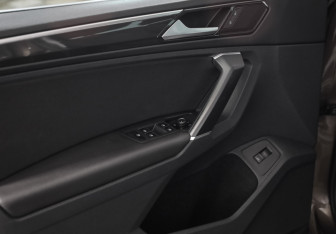 Подержанный автомобиль Volkswagen Tiguan 2018 года (20 фото)