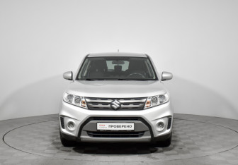Подержанный автомобиль Suzuki Vitara 2015 года (2 фото)