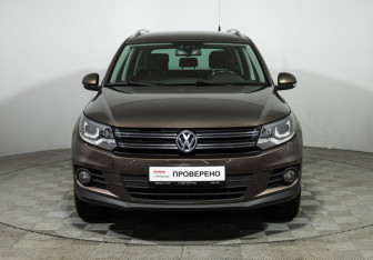 Подержанный автомобиль Volkswagen Tiguan 2016 года (2 фото)