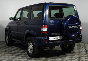 Подержанный автомобиль УАЗ Patriot 2013 года (7 фото)