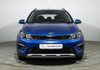 Подержанный автомобиль Kia Rio Hatchback 2020 года (2 фото)
