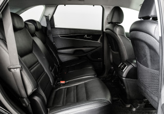 Подержанный автомобиль Kia Sorento 2019 года (20 фото)