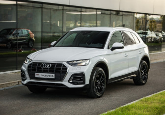 Подержанный автомобиль Audi Q5 2021 года (3 фото)