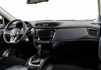 Подержанный автомобиль Nissan Qashqai 2021 года (10 фото)