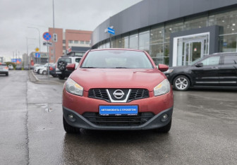 Подержанный автомобиль Nissan Qashqai 2011 года (2 фото)