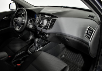 Подержанный автомобиль Hyundai Creta 2017 года (13 фото)