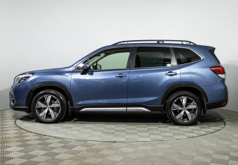 Подержанный автомобиль Subaru Forester Suv 2021 года (8 фото)