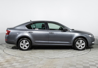 Подержанный автомобиль Skoda Octavia Liftback 2016 года (4 фото)