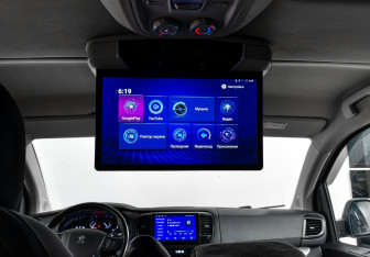Подержанный автомобиль Peugeot Traveller 2021 года (17 фото)