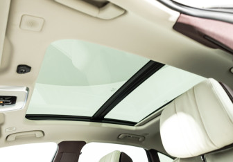 Подержанный автомобиль Hongqi H9 2023 года (21 фото)