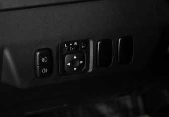 Подержанный автомобиль Mitsubishi Pajero 2014 года (21 фото)