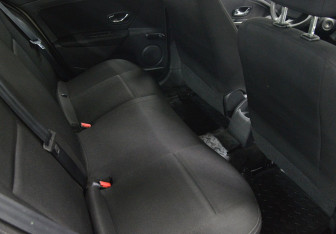 Подержанный автомобиль Renault Fluence 2013 года (13 фото)