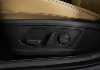 Подержанный автомобиль Hyundai Sonata 2022 года (33 фото)