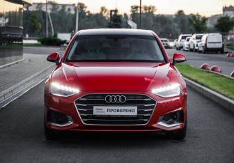 Подержанный автомобиль Audi A4 Sedan 2020 года (4 фото)