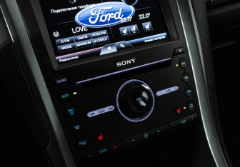 Подержанный автомобиль Ford Mondeo Sedan 2015 года (16 фото)