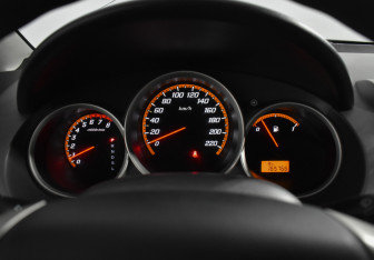 Подержанный автомобиль Honda Jazz 2008 года (19 фото)