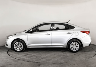 Подержанный автомобиль Hyundai Solaris Sedan 2017 года (8 фото)