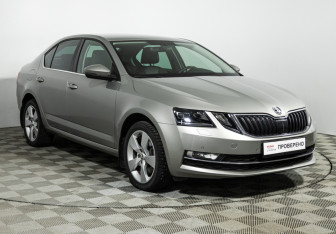 Подержанный автомобиль Skoda Octavia Liftback 2019 года (3 фото)