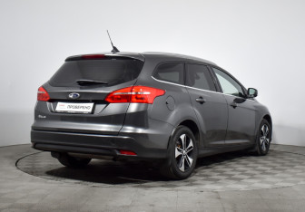 Подержанный автомобиль Ford Focus Wagon 2018 года (5 фото)