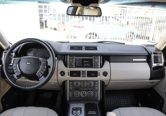 Подержанный автомобиль Land Rover Range Rover 2012 года (12 фото)
