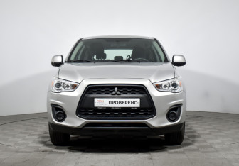 Подержанный автомобиль Mitsubishi ASX 2014 года (2 фото)