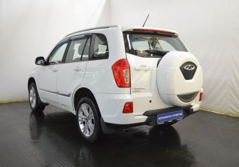 Подержанный автомобиль Chery Tiggo 3 2017 года (7 фото)