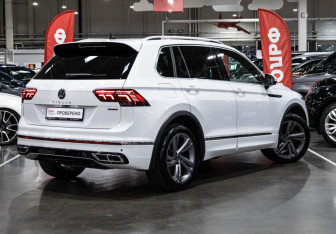 Подержанный автомобиль Volkswagen Tiguan 2021 года (7 фото)