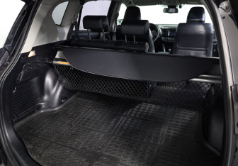 Подержанный автомобиль Toyota RAV4 2017 года (33 фото)