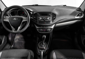 Подержанный автомобиль LADA (ВАЗ) Vesta Sedan 2016 года (14 фото)