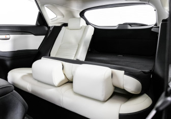 Подержанный автомобиль Lexus NX 2020 года (32 фото)