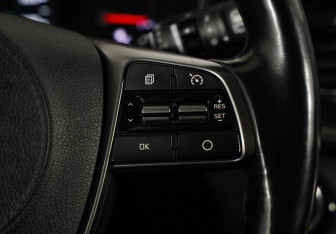 Подержанный автомобиль Kia Sorento 2018 года (13 фото)