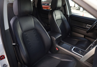 Подержанный автомобиль Land Rover Discovery Sport 2016 года (22 фото)