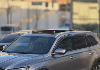 Подержанный автомобиль Geely Monjaro 2024 года (11 фото)