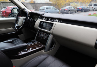 Подержанный автомобиль Land Rover Range Rover 2016 года (10 фото)