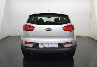 Подержанный автомобиль Kia Sportage 2015 года (6 фото)