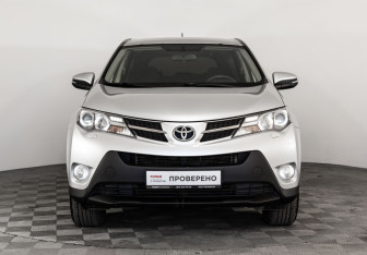 Подержанный автомобиль Toyota RAV4 2014 года (2 фото)