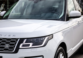 Подержанный автомобиль Land Rover Range Rover 2018 года (2 фото)