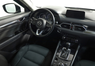 Подержанный автомобиль Mazda CX-5 2017 года (8 фото)